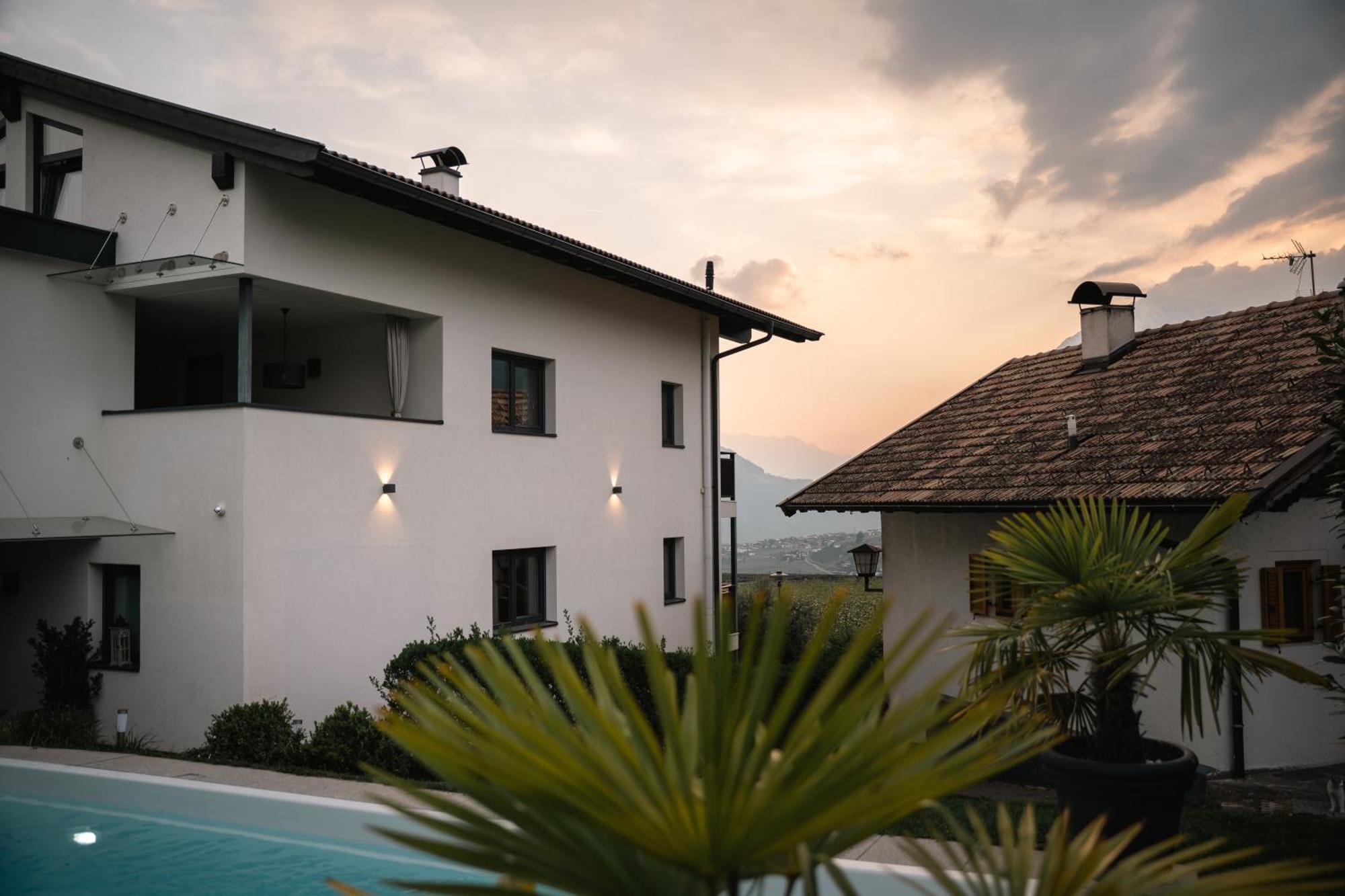 Antonya Apartments Schenna Luaran gambar